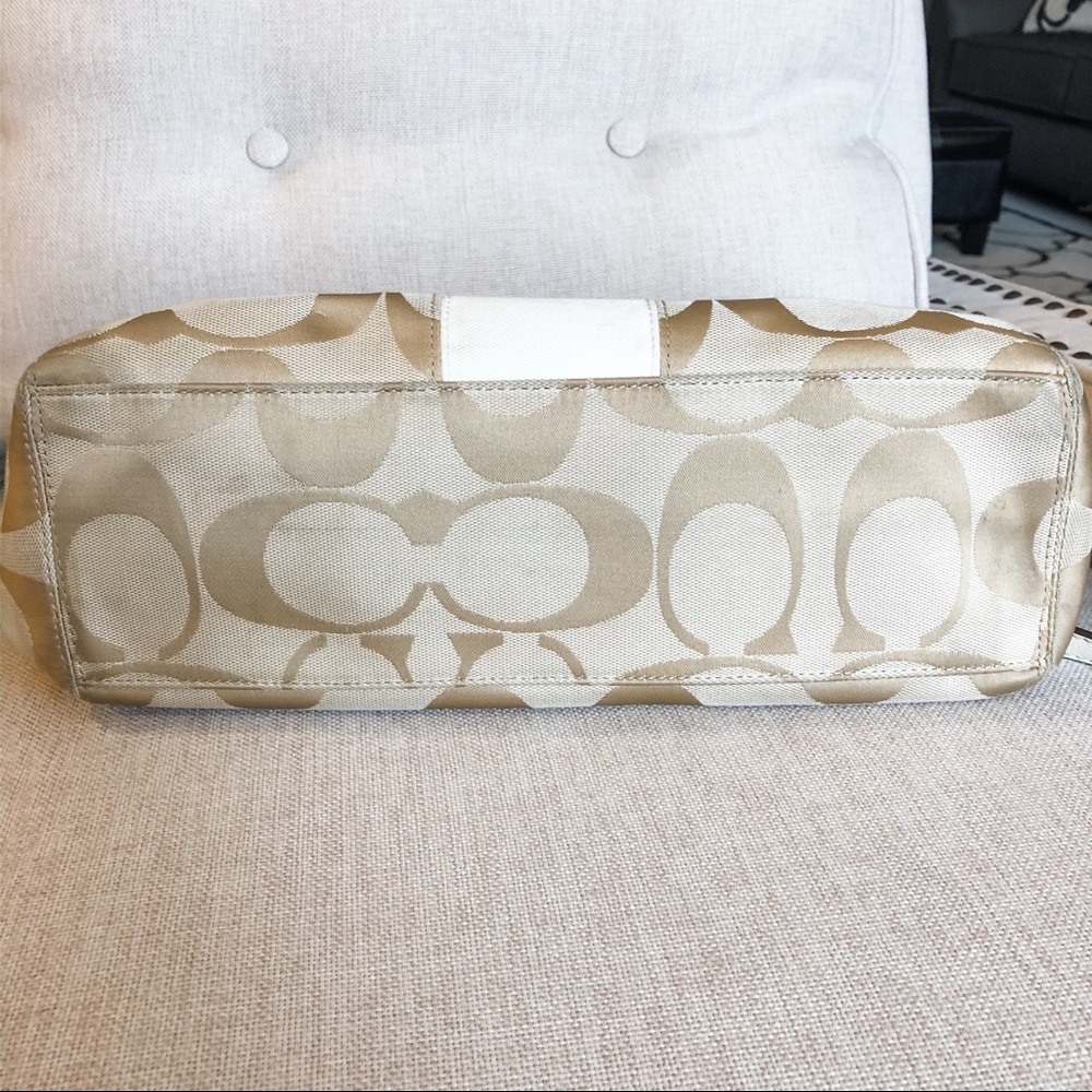 ❤️Coach❤️ purse! - Picture 6 of 8